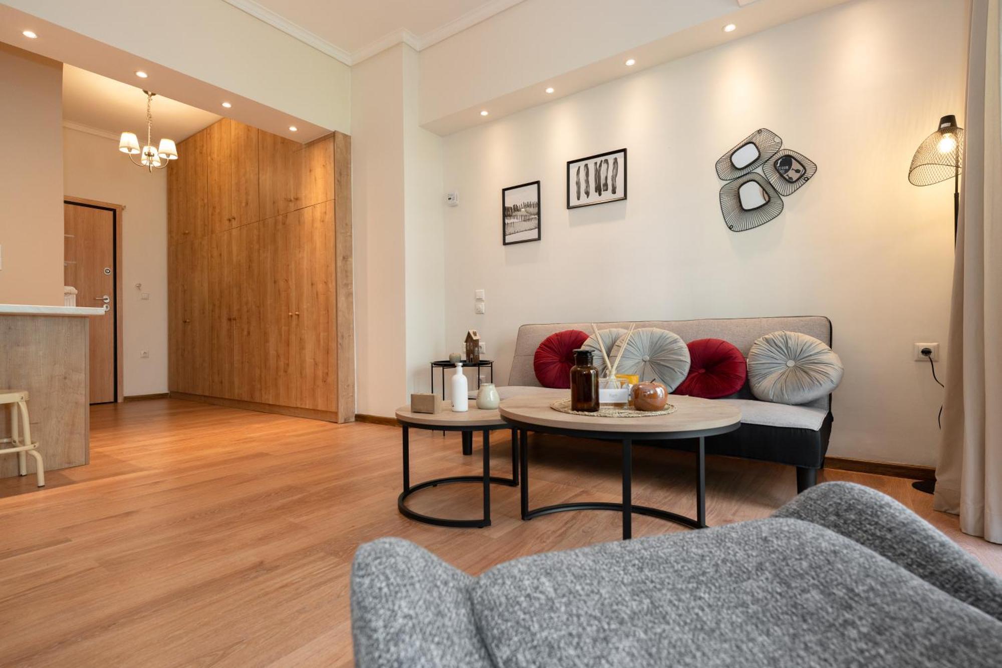 Contemporary Apartment Made Of Wood And Stone. أثينا المظهر الخارجي الصورة